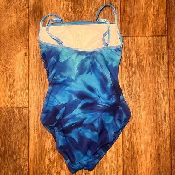Women’s size 8- one piece electric blue swimsuit - Picture 3 of 5